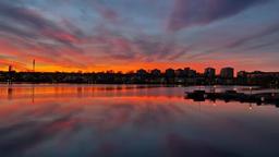 When the sky paints the city with shades of fire and tranquility (1920X1080)